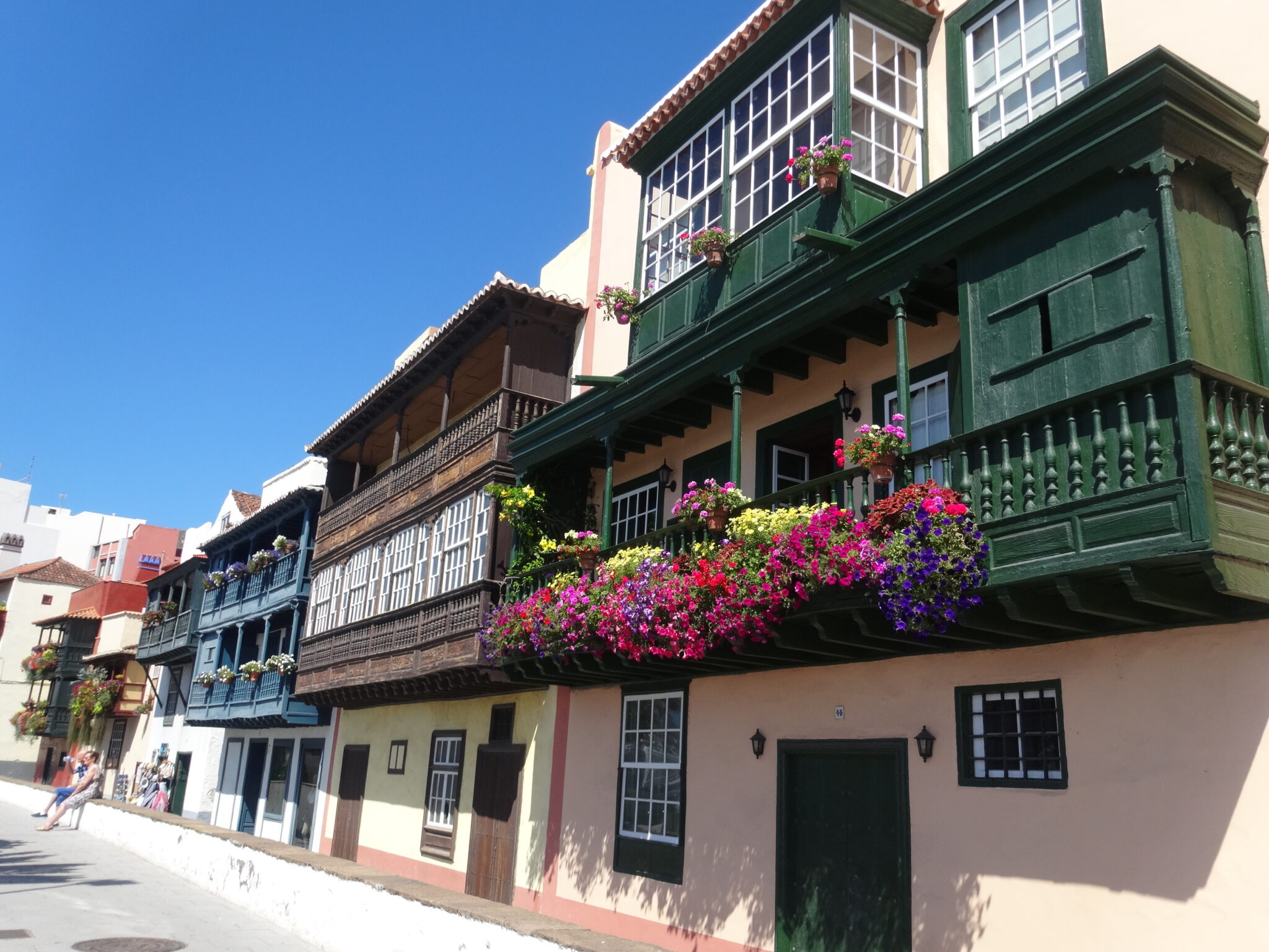 ブログ カナリアナビ